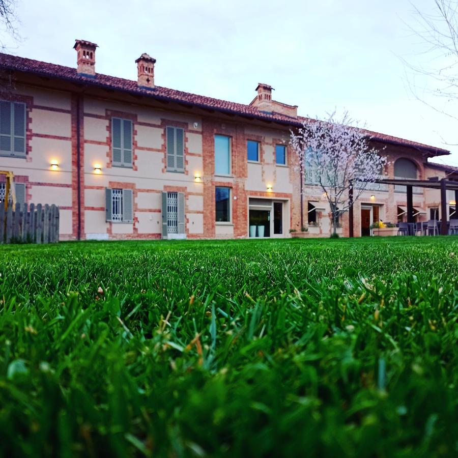 La Cascina Di Carlotta 1846 Agriturismo Villa Alba  Exterior photo